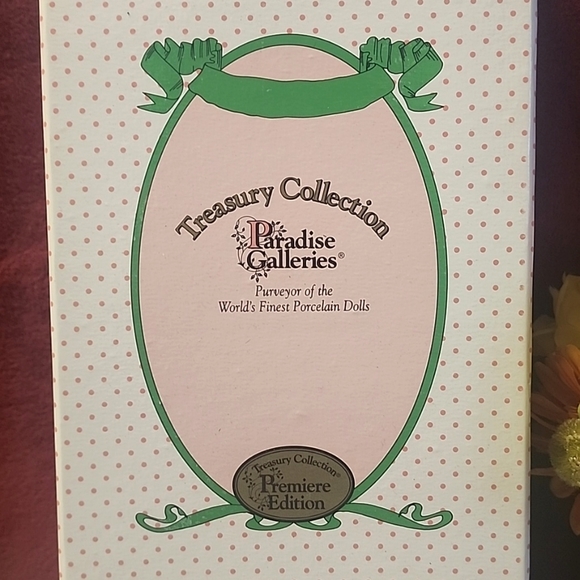 Treasury Collection Paradise Galleries. World's Finest Porcelain Doll. - Picture 14 of 15